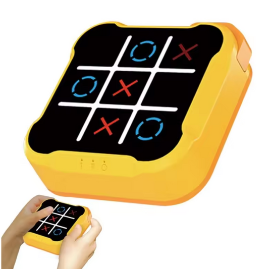 Electronic and portable "tic-tac-toe"